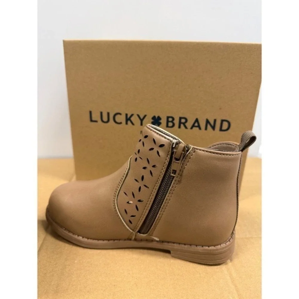 Lucky Brand Dina GS Sand Ankle‎ Boots Laser Cut Floral Booties Girls Size 3 NEW